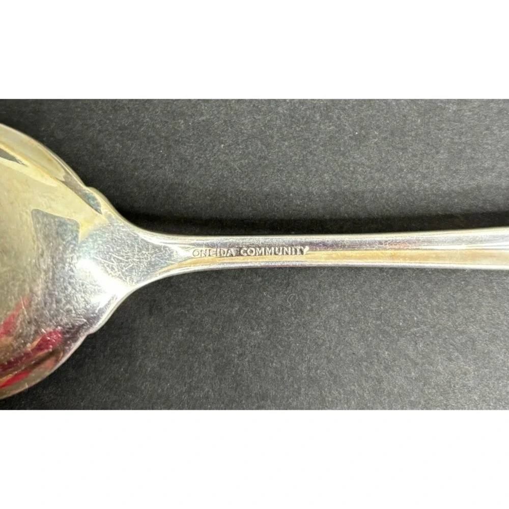 Oneida Community Clarette Pie Server Silverplate 9 1/2